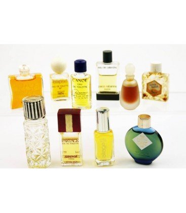 Lot de 10 miniatures féminines (marques différentes )