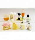 Lot de 10 miniatures féminines (marques différentes )