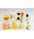 Lot de 10 miniatures féminines (marques différentes )